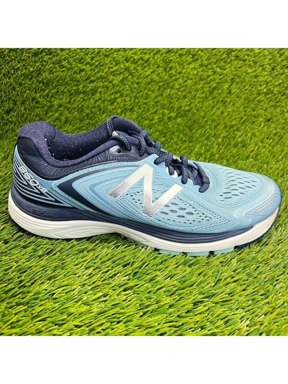 New Balance 860v8 Womens Size 8.5 Blue White Athletic‎ Running Shoes Sneakers
